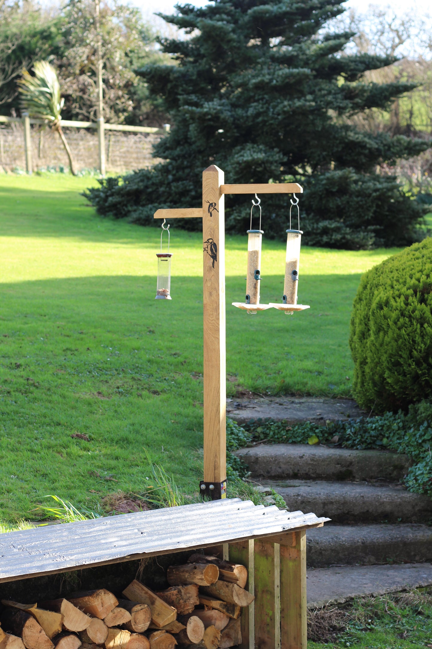 Wooden Bird Feeding Station | Personalise with your own engraving